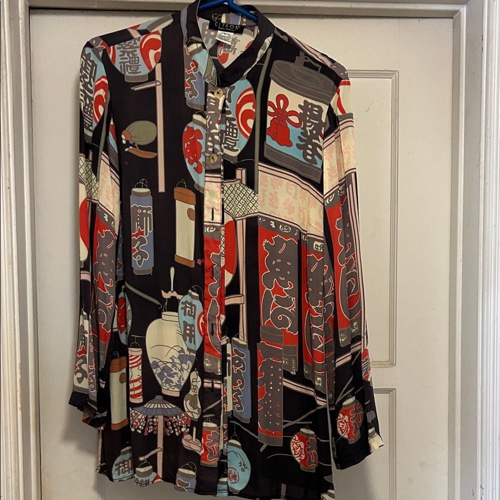 Citron Santa Monica Size L Graphic Tunic Asian Lanterns Red and Black Accents